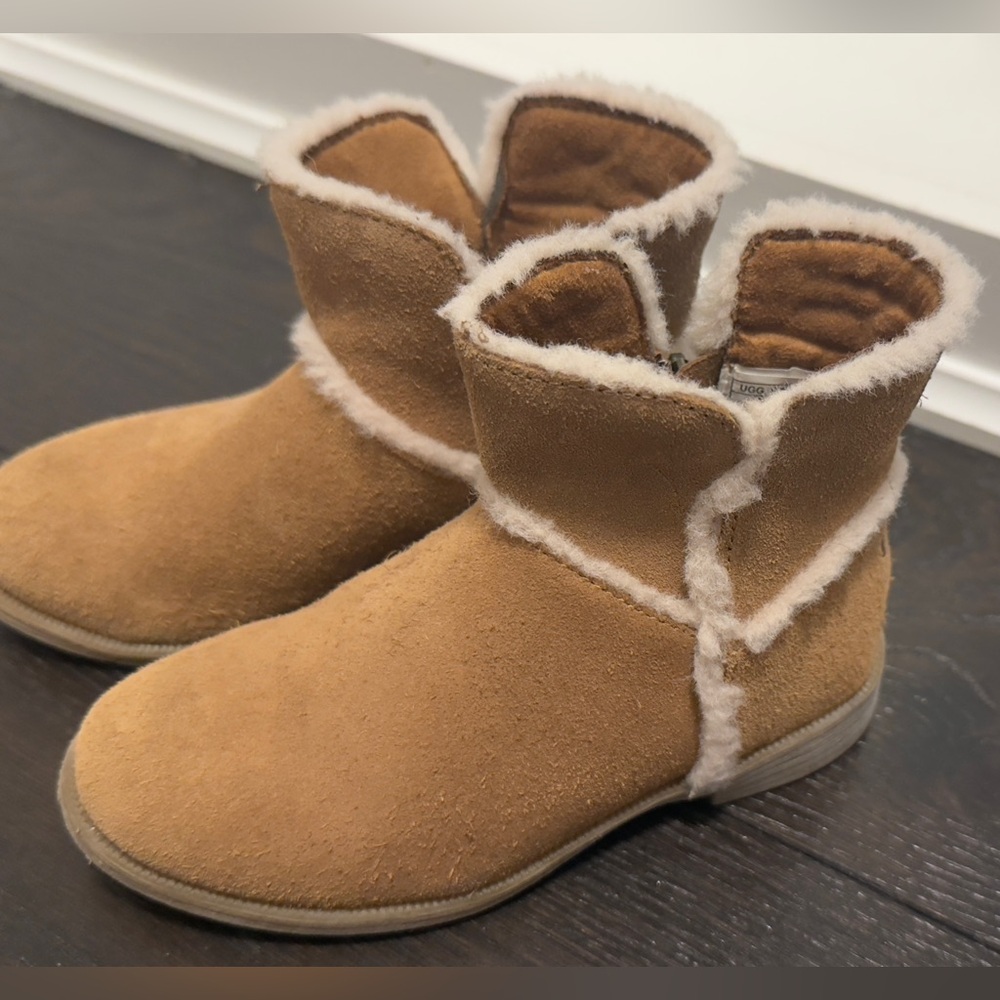 UGG Tan Ankle Boots with Plush Lining